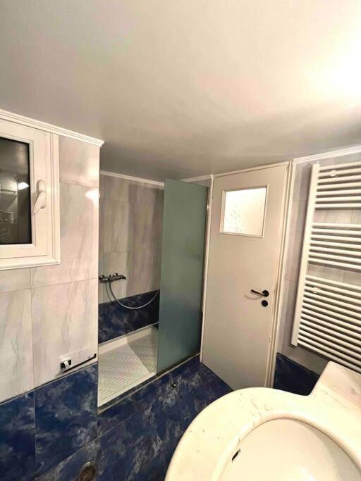 A Unique Apartment In The Historical Center-3Bds Athena Bagian luar foto