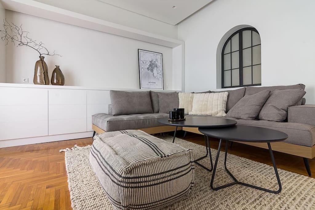 A Unique Apartment In The Historical Center-3Bds Athena Bagian luar foto