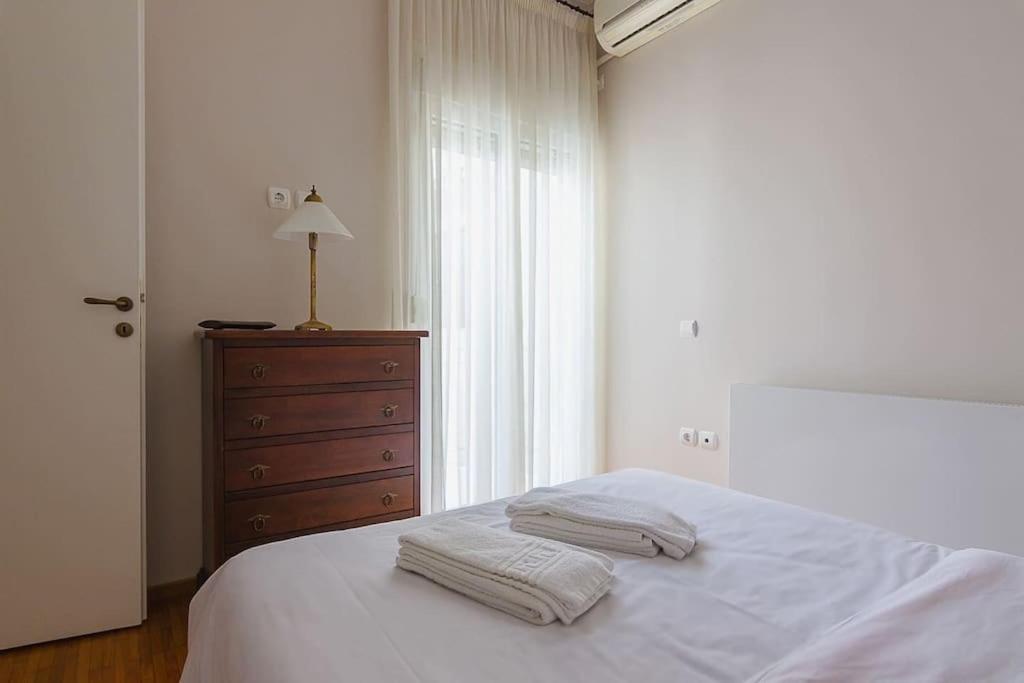 A Unique Apartment In The Historical Center-3Bds Athena Bagian luar foto